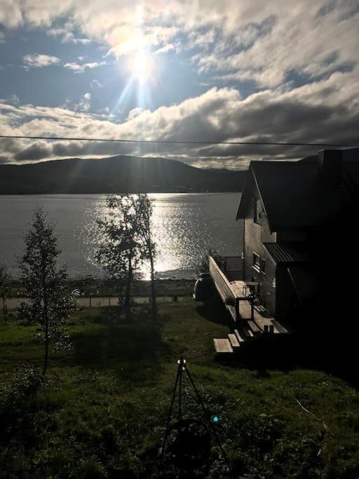 Trivelig Fritidshus Pa Arnes, Senja Straumstad Buitenkant foto