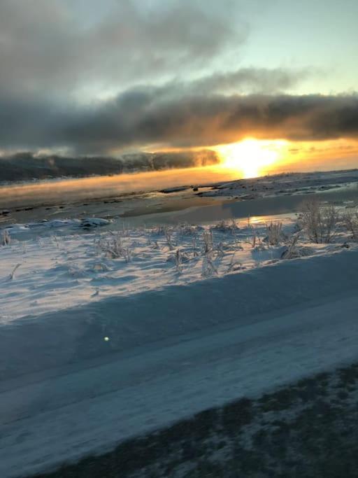 Trivelig Fritidshus Pa Arnes, Senja Straumstad Buitenkant foto